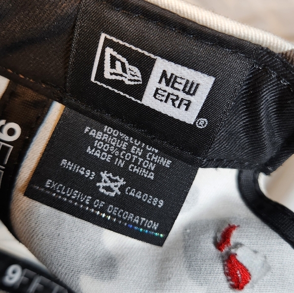 New Era 9Fifty Hawaiian Black Camo Snapback Trucker Hat - Picture 9 of 9